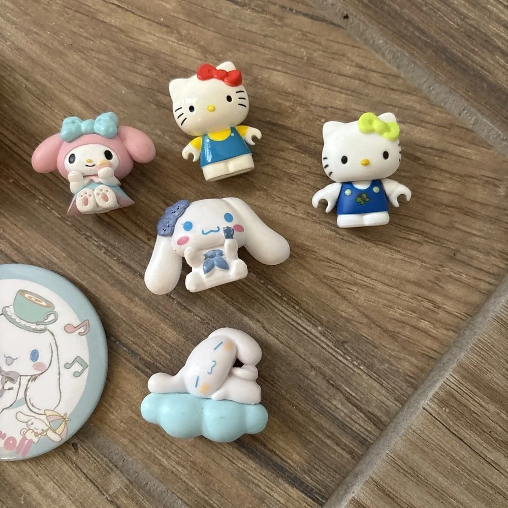 LOT‎ OF 9 HELLO KITTY & FRIENDS Cinnamoroll